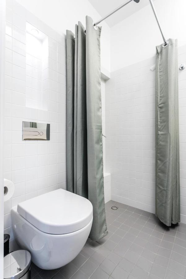 P&O Serviced Apartments Warecka Street Варшава Экстерьер фото